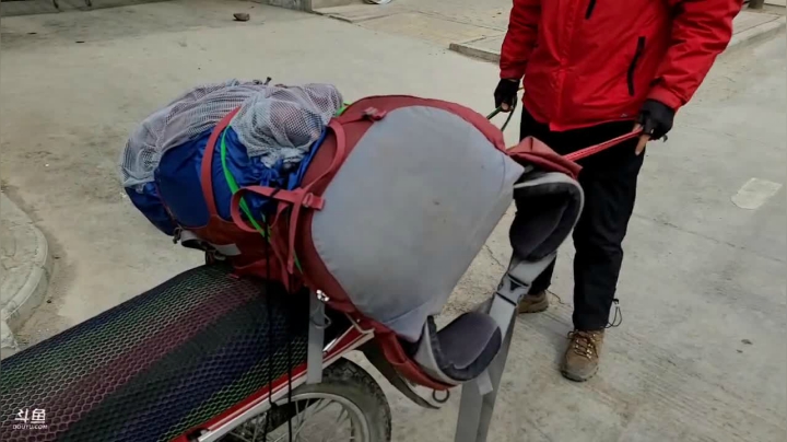 【2021-03-25 14点场】叶子户外：《纪实直播》新疆之旅→穿越洛克之路