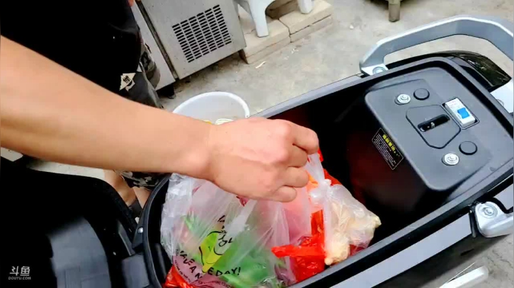 【2021-03-23 15点场】洪湖小肖：海南生活晚上海底