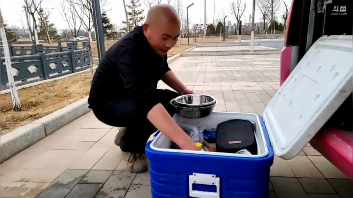 【2021-03-28 18点场】叶子户外：《纪实直播》新疆之旅→穿越洛克之路