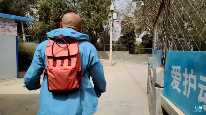 【2021-03-29 12点场】叶子户外：《纪实直播》新疆之旅→穿越洛克之路