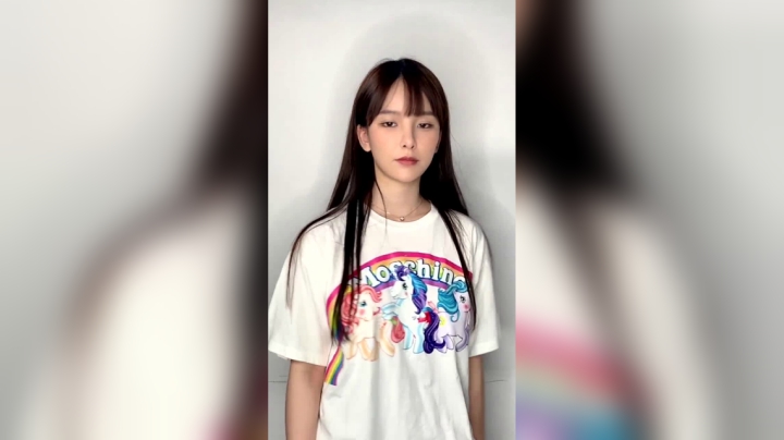 人没照片好看，游戏守不住塔，吃鸡打不着人，每天发消息只会哈哈哈