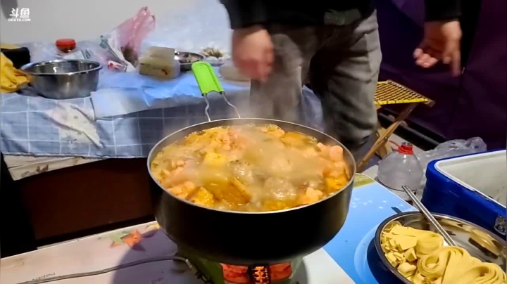 【2021-04-01 18点场】叶子户外：《纪实直播》新疆之旅→西宁