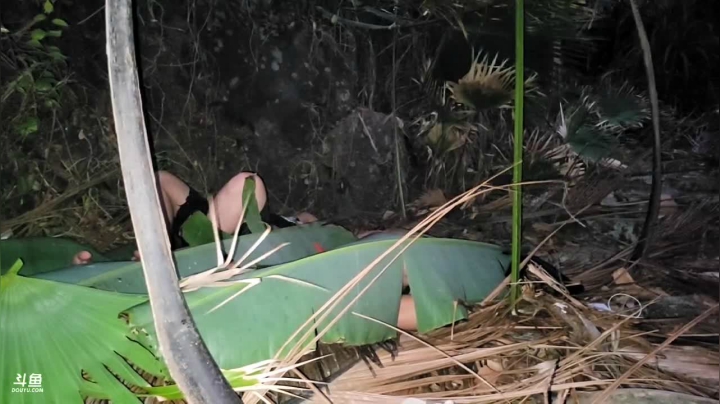 【2021-04-01 05点场】魅力生活i：海岛不带食物跟水24小时直播