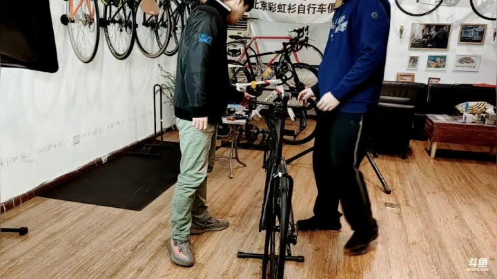 【2021-04-02 16点场】彩虹衫自行车俱乐部RJ：彩虹衫自行车俱乐部 ceepo 装车