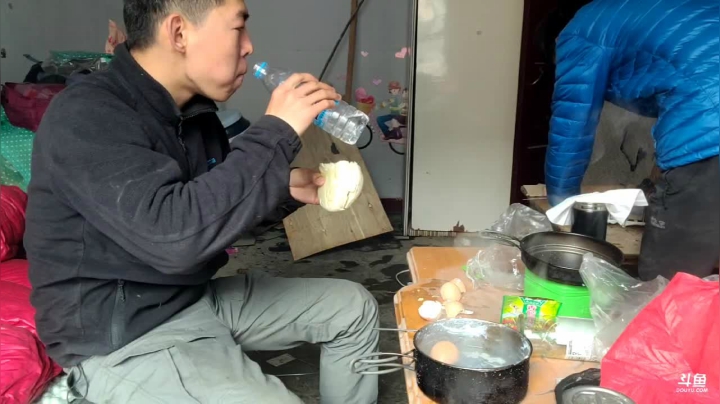 【2021-04-03 10点场】叶子户外：《纪实直播》新疆之旅→西宁