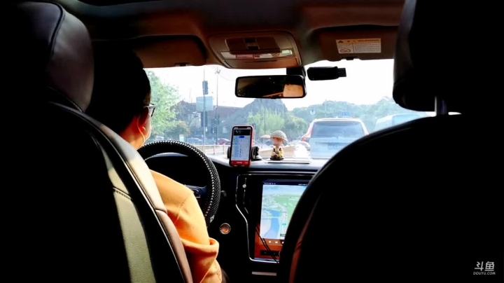 【2021-04-04 16点场】赛文柒Seven：周末天气不错 出来逛逛