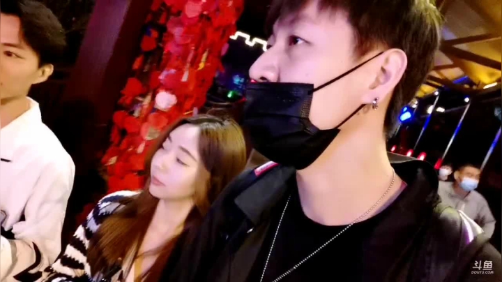 【2021-04-04 20点场】赛文柒Seven：周末天气不错 出来逛逛