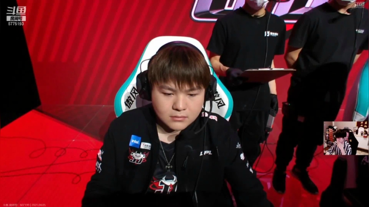 S11 LPL 春季赛FPXVSJDG FPX3-1JDG拿下比赛 完整版广告时间赛后采访都有  新一OB视角