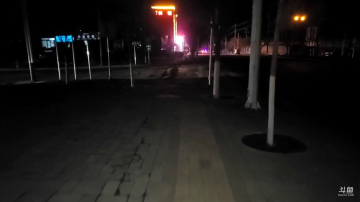 【2021-04-04 23点场】叶子户外：《纪实直播》新疆之旅→西宁