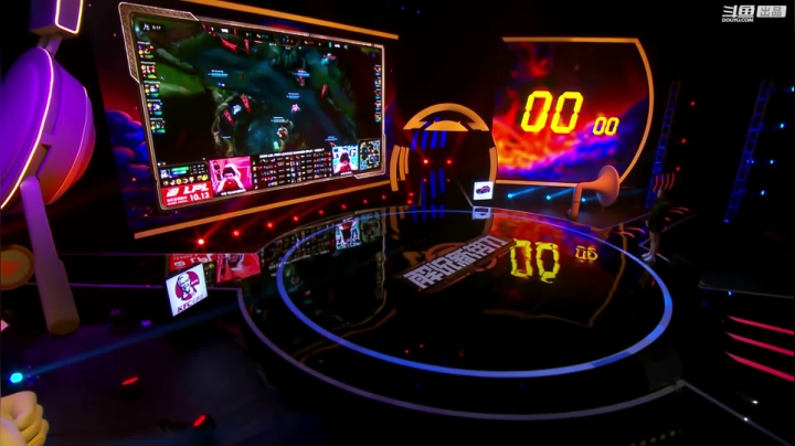 我在斗鱼看斗鱼官方直播直播汽车