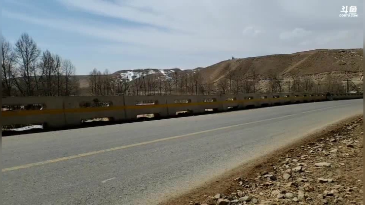 【2021-04-06 12点场】叶子户外：《纪实直播》新疆之旅→青海湖