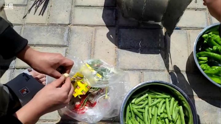 【2021-04-07 12点场】叶子户外：《纪实直播》新疆之旅→茶卡盐湖