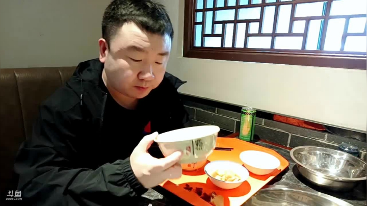 【2021-04-07 11点场】o北京老王o：先吃饭。。。