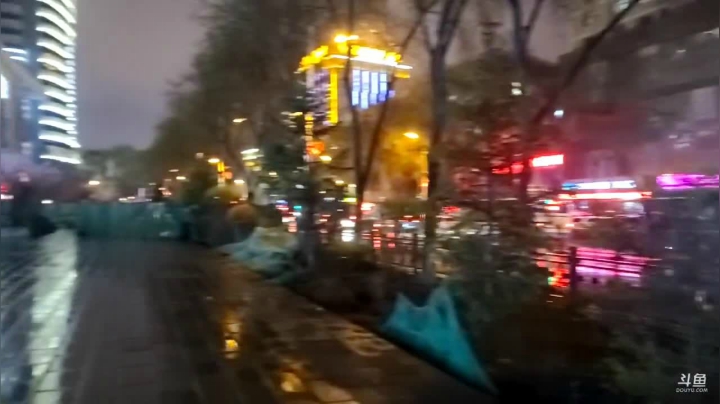 【2021-04-10 19点场】叶子户外：《纪实直播》新疆之旅→茶卡盐湖