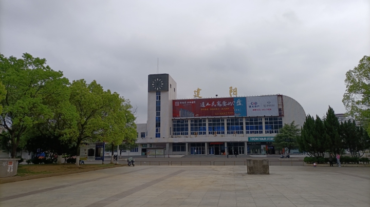 4月3号和二哥汇合骑游建阳至武夷山景区3