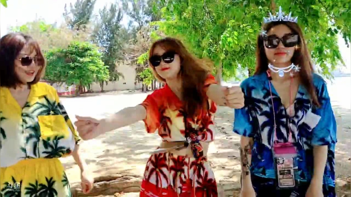 【2021-04-11 13点场】洪湖小肖：最佳拍档 - 今天双倍亲密度