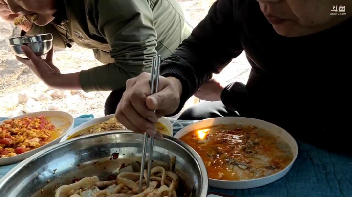 【2021-04-15 15点场】叶子户外：《纪实直播》新疆之旅→德令哈