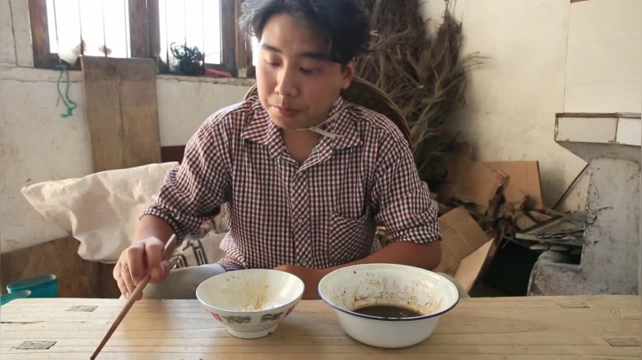 我在斗鱼看YESHI小哥直播美食