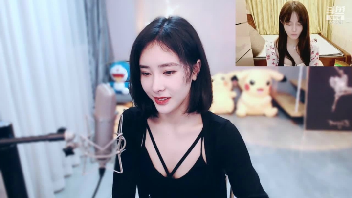 我在斗鱼看沫沫同学丶直播舞蹈