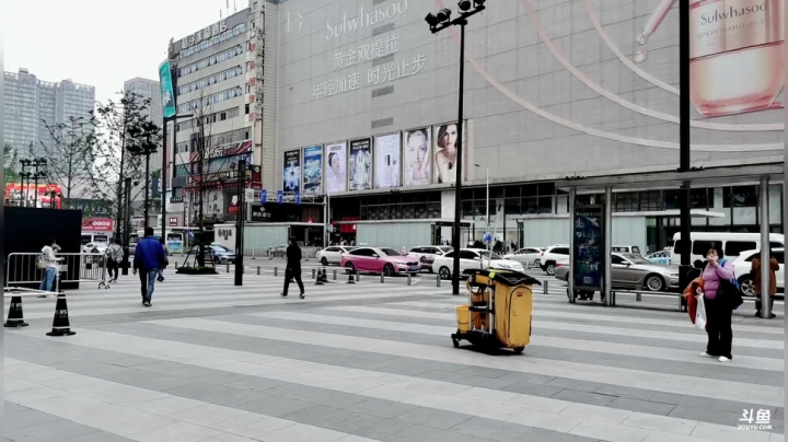 【2021-04-21 12点场】蓝战非OvO：试驾千万超跑兰博基尼SVJ