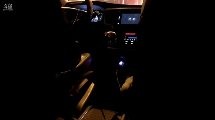 【2021-04-22 20点场】苏恩Olivia：苏恩：北京户外一下