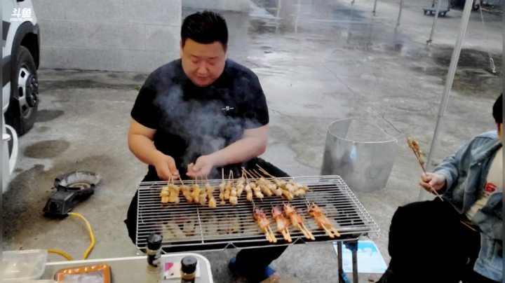 【2021-04-22 17点场】这个ID很流弊：房车烧烤 下雨天（ID