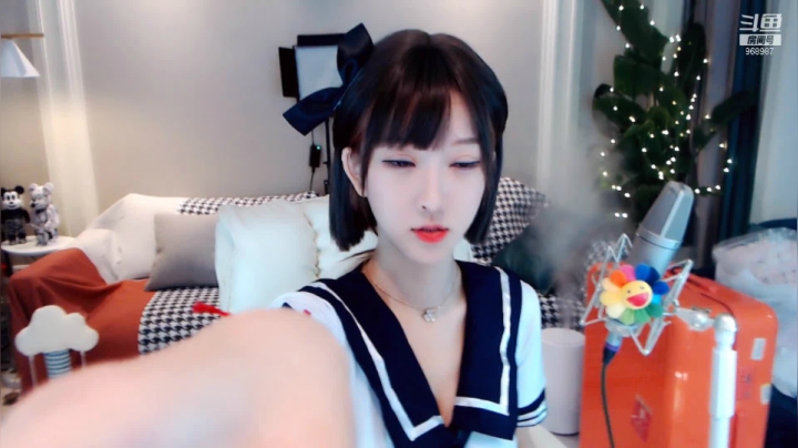 【2021-04-22 21点场】南妹儿呀：170的模特mm哦