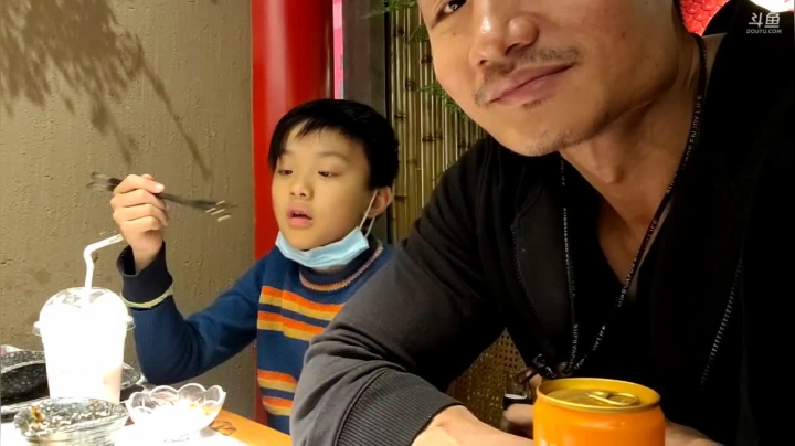 【2021-04-24 16点场】黑人毅：家庭日，晚上7.30蛋白粉