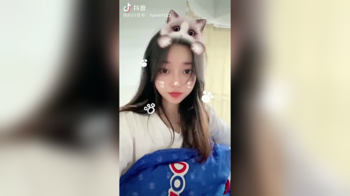睡醒了，天黑了，不要慌，露个脸~