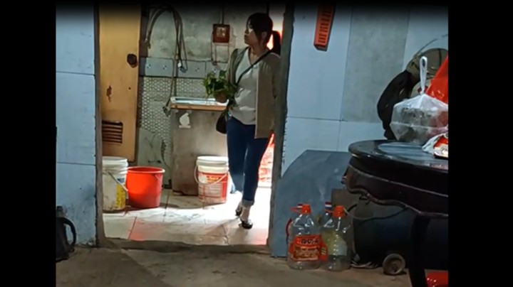去亲戚家玩。（3）