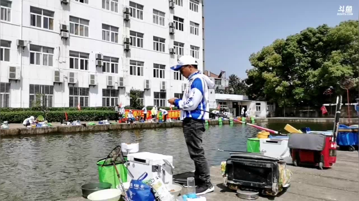 【2021-04-30 09点场】中华户外钓鱼：龙王恨比赛开始啦