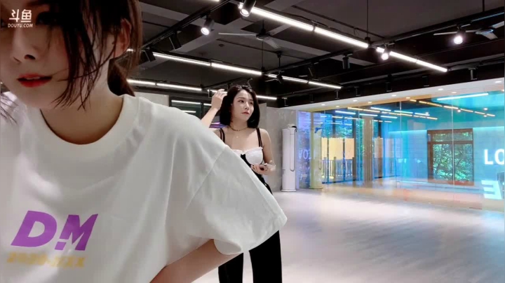 【妮儿Nierrr 舞蹈】04-30 17:51