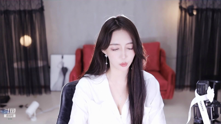 我在斗鱼看王雨檬呀直播舞蹈