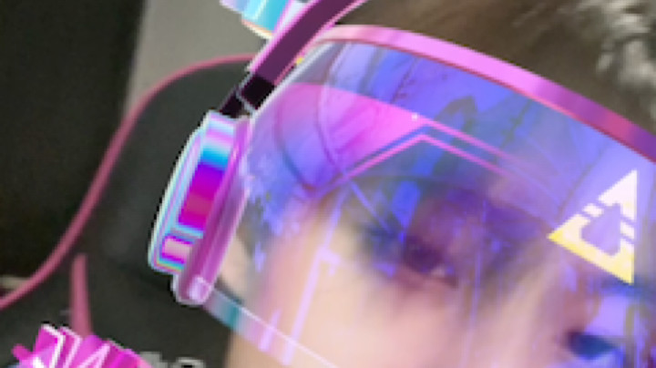 LiangLiangovo发布了一个斗鱼视频2021-05-04