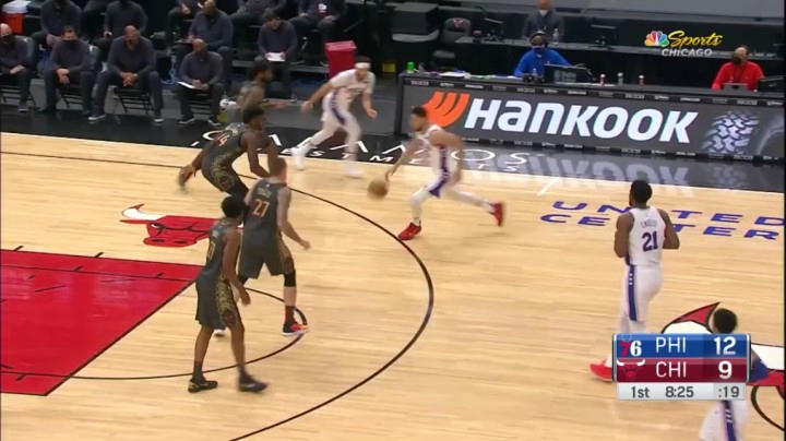 西蒙斯连续扣篮