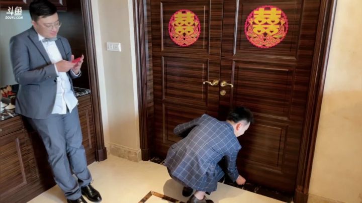 【2021-05-06 10点场】LOL丶摇摆：摆新郎官结婚的一天！