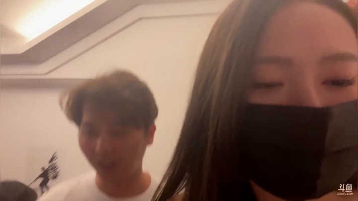 【2021-05-06 18点场】赖小峰：【兔兔】别墅杯现场