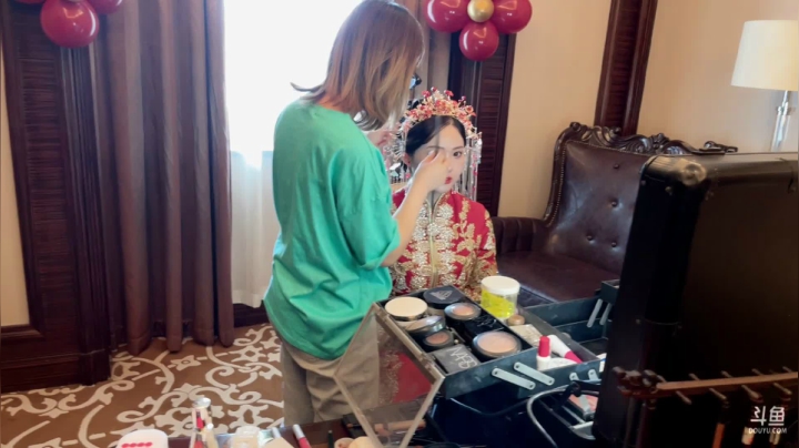 【2021-05-06 10点场】LOL丶摇摆：摆新郎官结婚的一天！