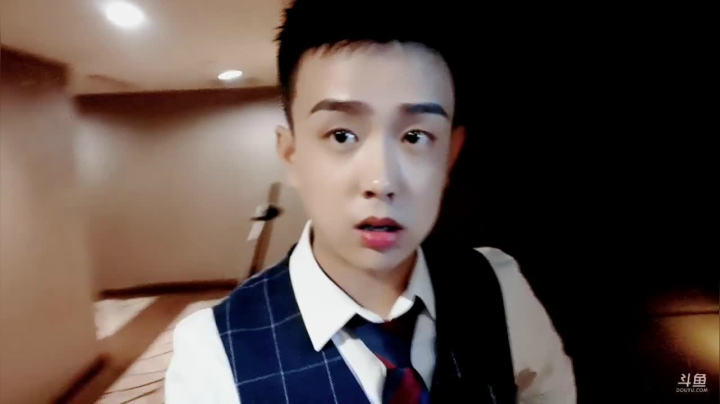 【2021-05-06 10点场】LOL丶摇摆：摆新郎官结婚的一天！