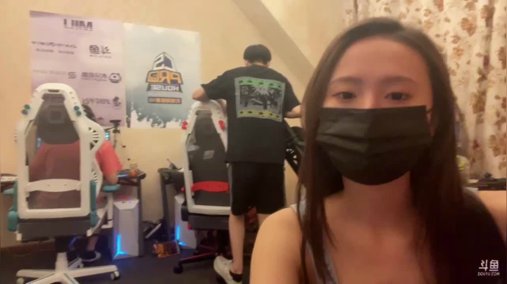 【2021-05-06 16点场】赖小峰：【兔兔】别墅杯现场