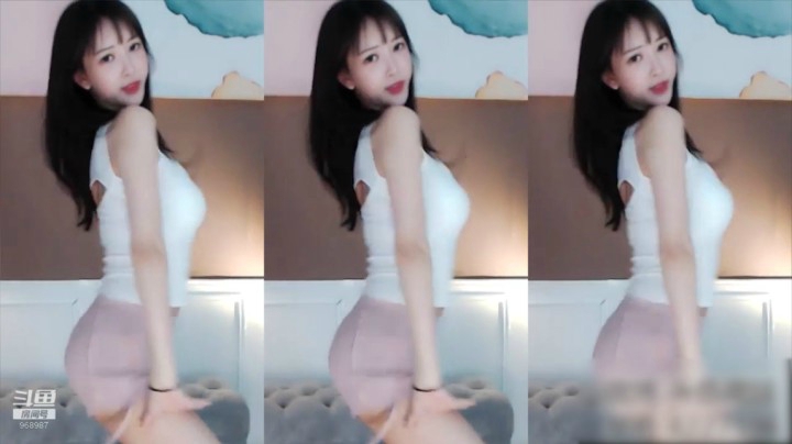 南妹儿呀：小哥哥你看我这舞跳得怎么样？
