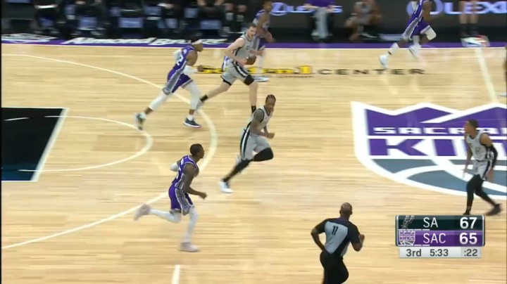 希尔德连中超远三分