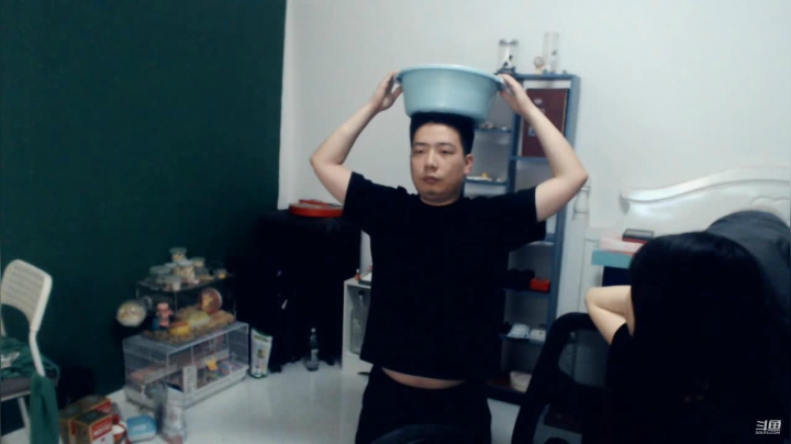 【2021-05-08 20点场】亡命快递龙龙龙：敬业主播回来啦！！！