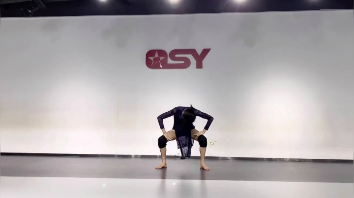 我在斗鱼看沫沫同学丶直播舞蹈