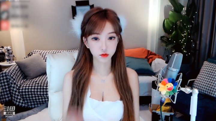 南妹儿呀：今天我是个超好看的妹妹哦