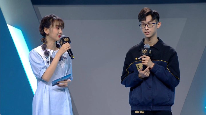 【赛后采访】RNGM.逆欣：面对昔日队友千寻，感觉他的发挥很不错