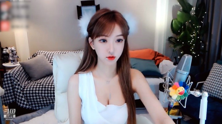 南妹儿呀：今天也是美美哒