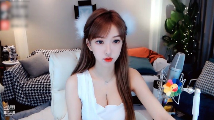 南妹儿呀：每天都是美美哒