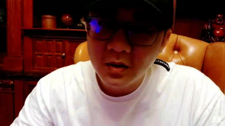 【2021-05-11 00点场】小鱼小鱼吃虾米：到北京了，爸爸们