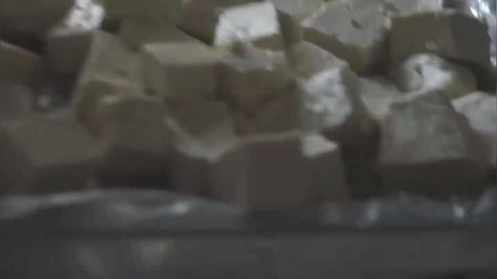 我在斗鱼看YESHI小哥直播美食